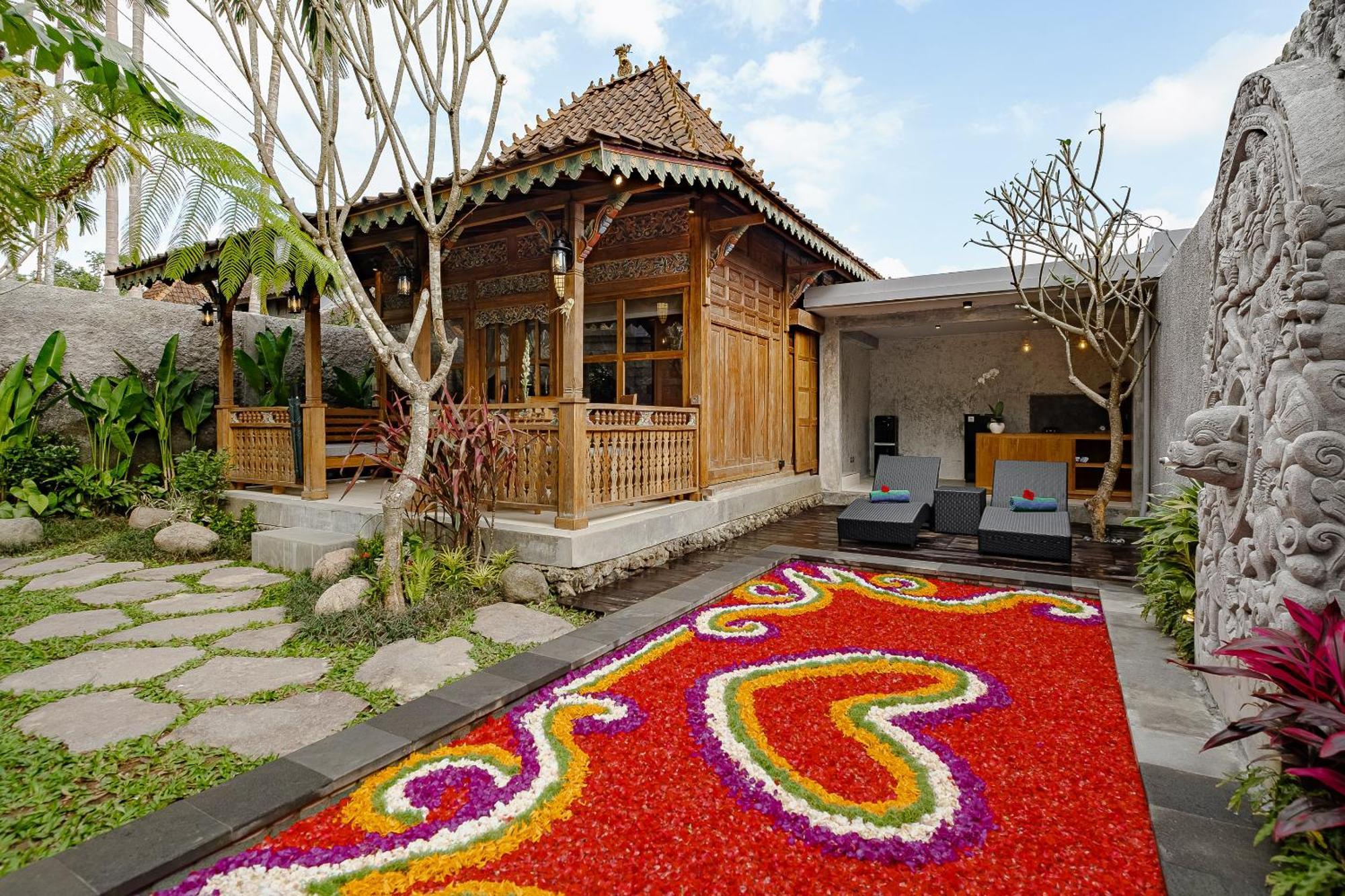 Uddhara Ubud Villa Exterior photo
