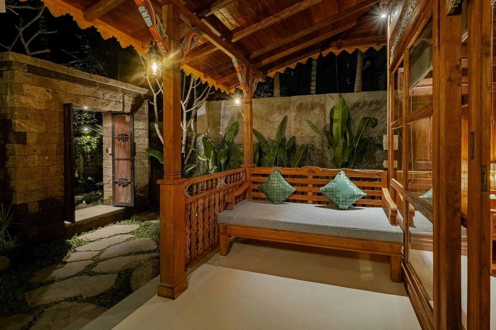 Uddhara Ubud Villa Exterior photo
