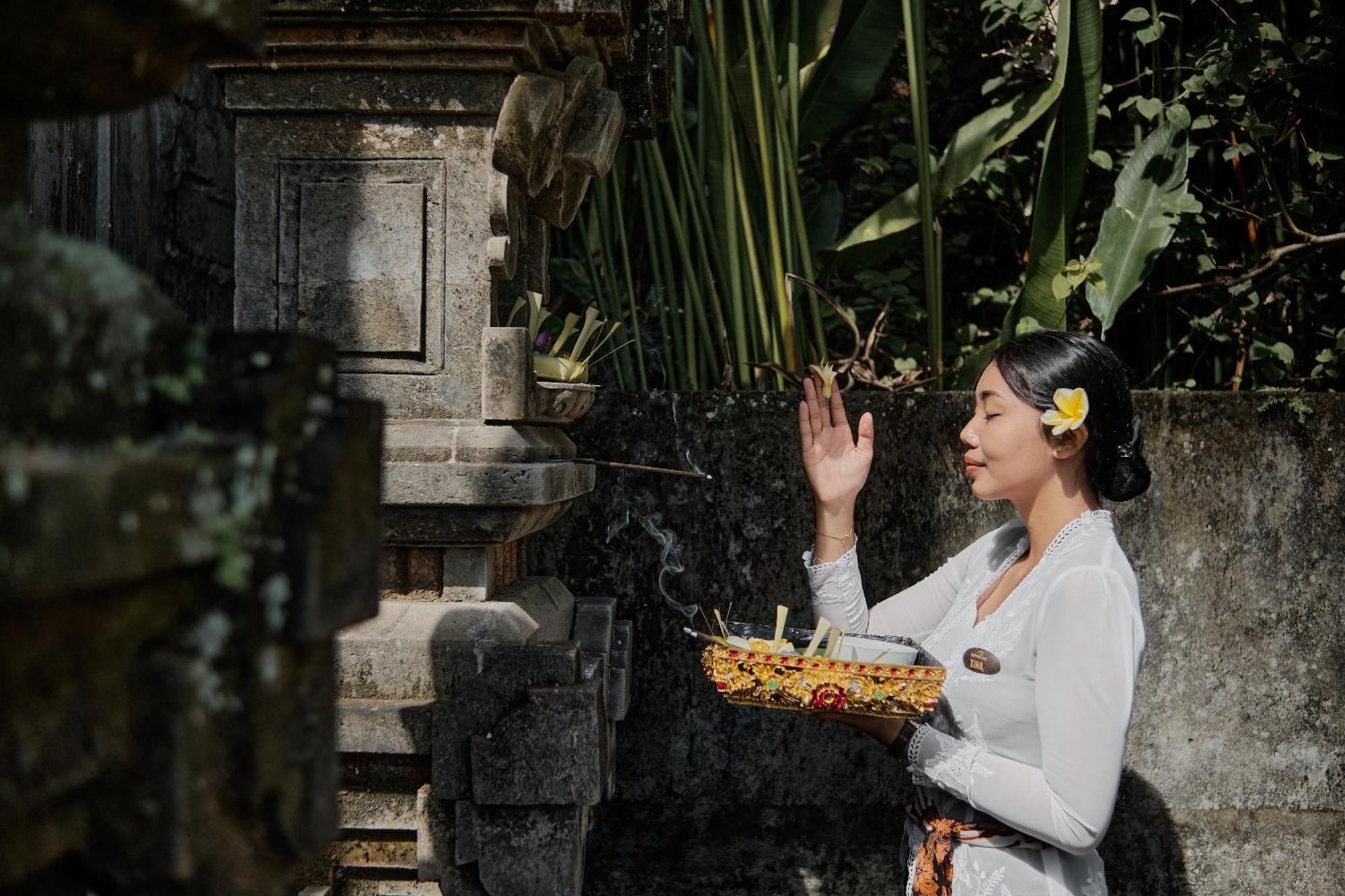 Uddhara Ubud Villa Exterior photo