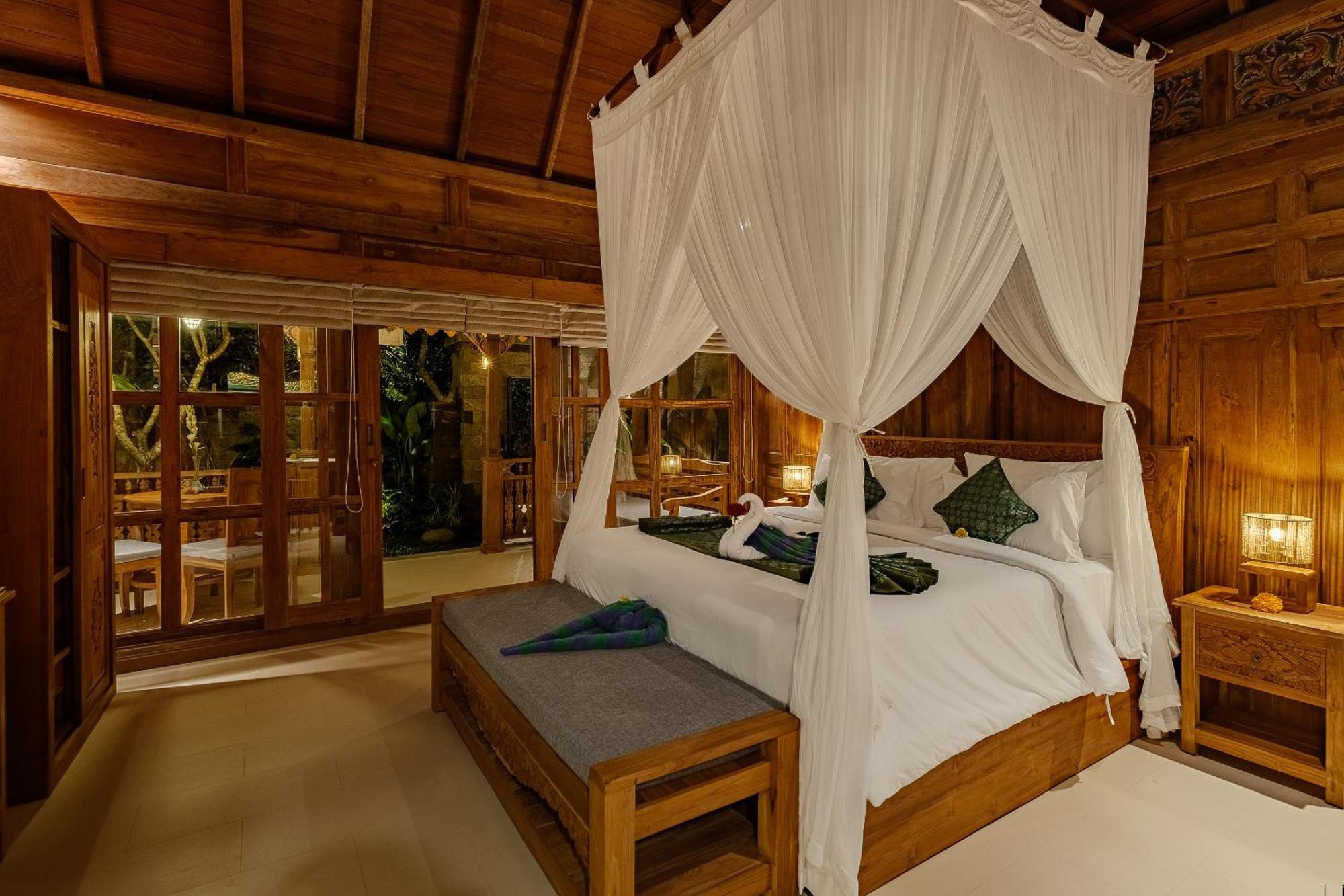 Uddhara Ubud Villa Exterior photo