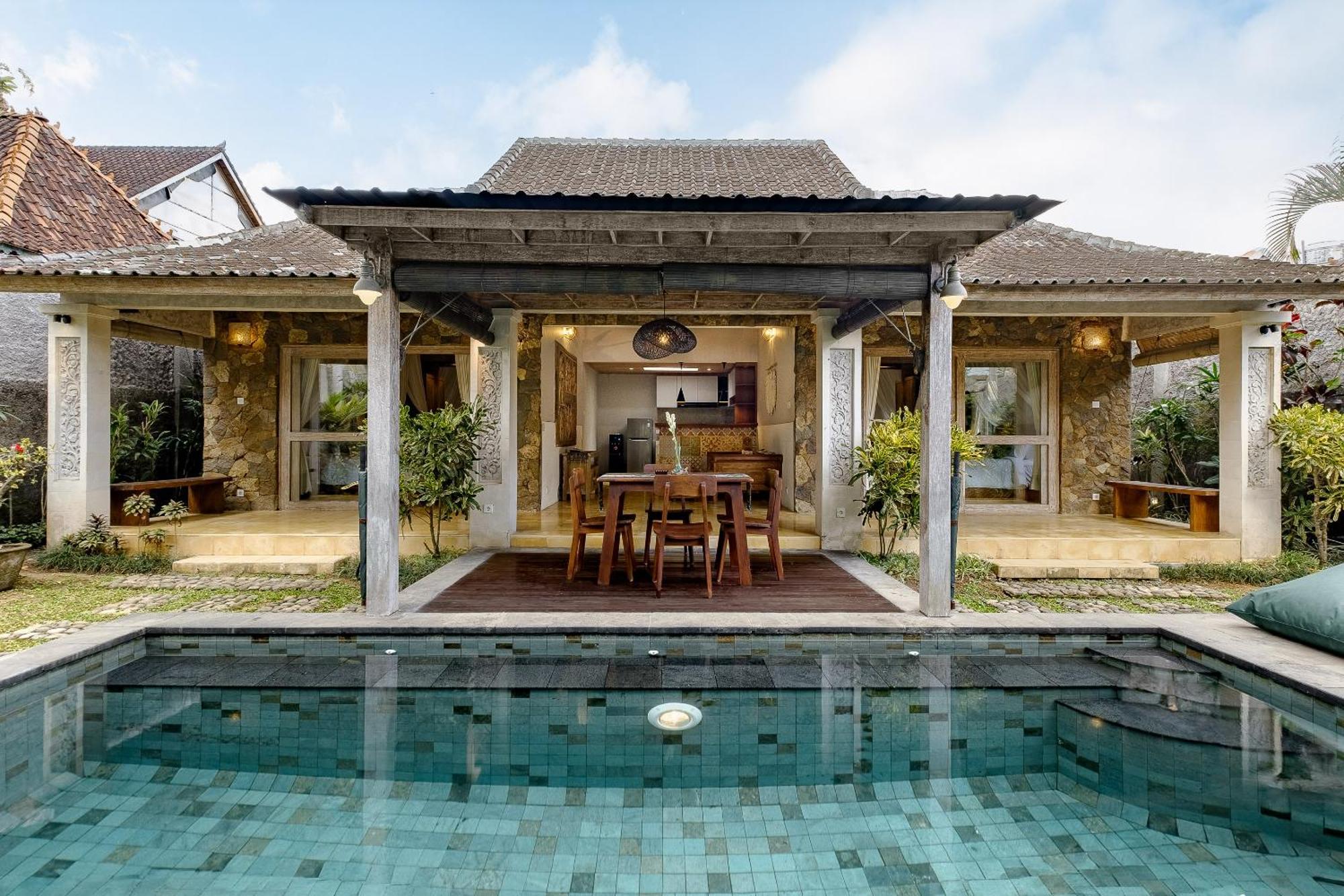 Uddhara Ubud Villa Exterior photo